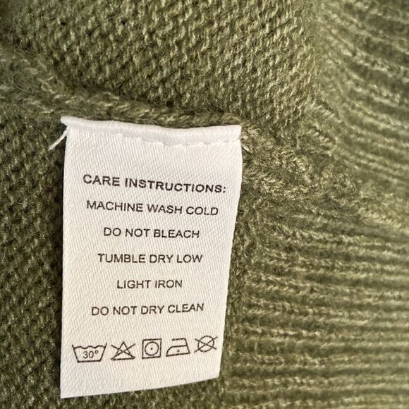 Sweater Small size NWT - Picture 9 of 12